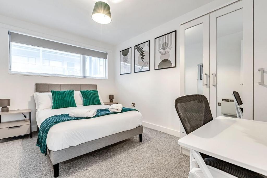 Appartement Stylish With Free Parking And Canal Views Londen